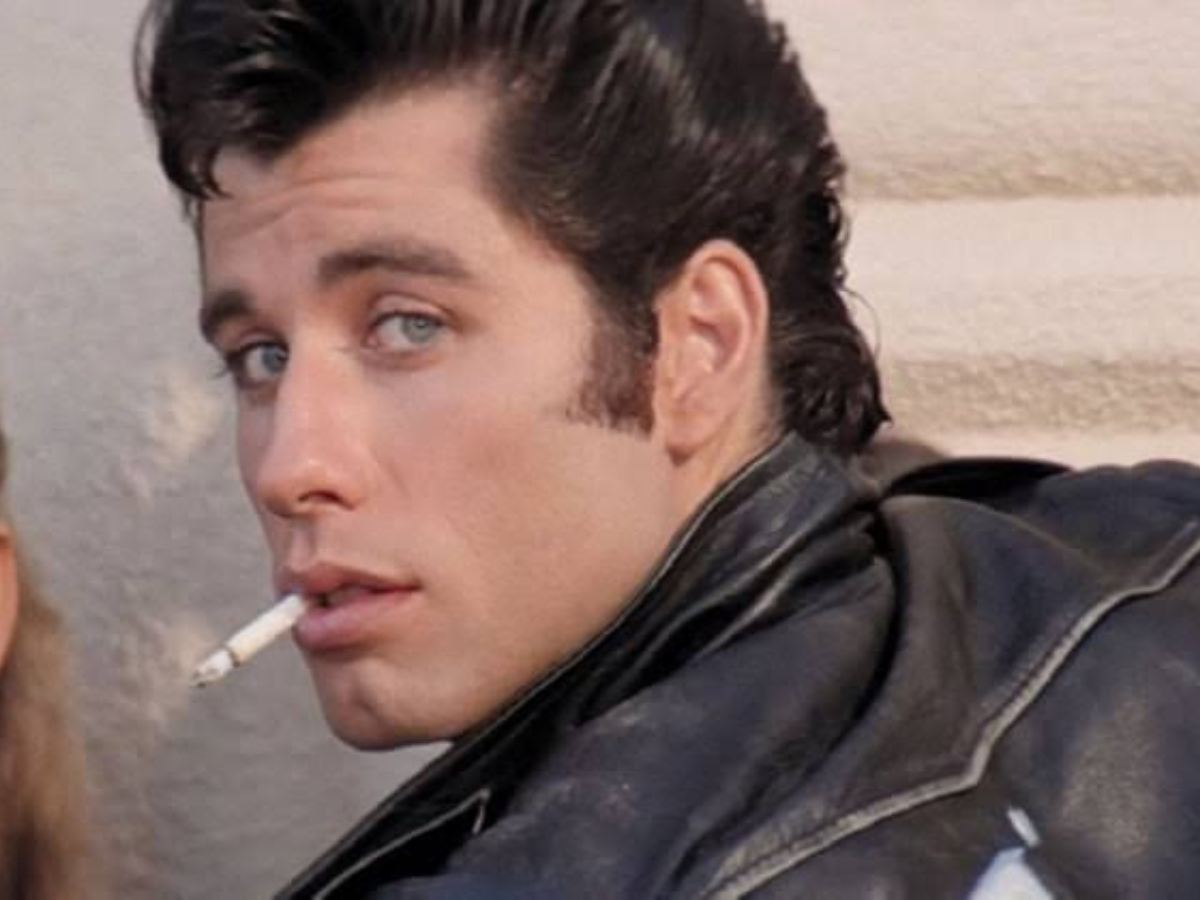 Is John Travolta Gay Know All About The Controversy