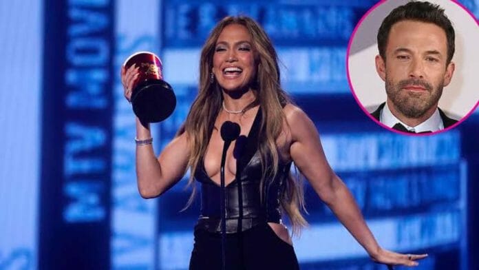 Jennifer Lopez Award Speech mentions Ben in it!