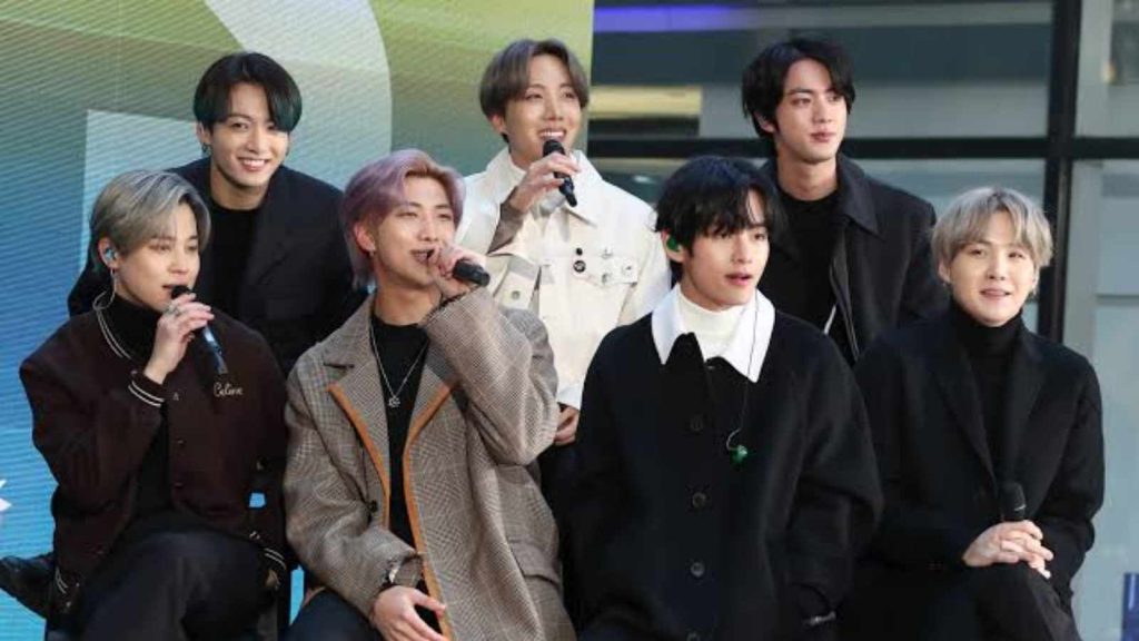 RM, Jungkook, J-Hope, Jin, V, Jimin and Suga 