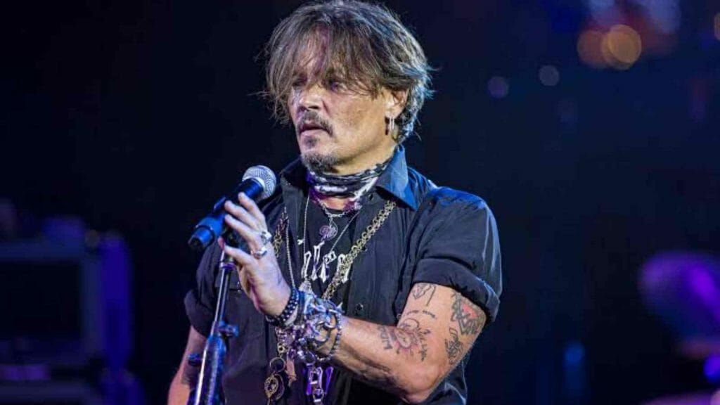 Johnny Depp singing on stage