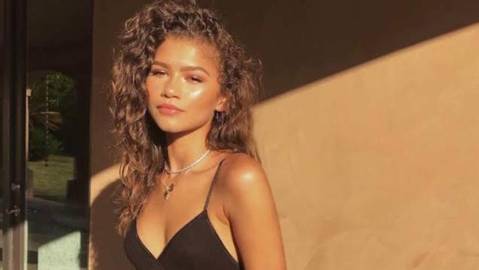 Zendaya Injures Her Finger in a Cooking Accident