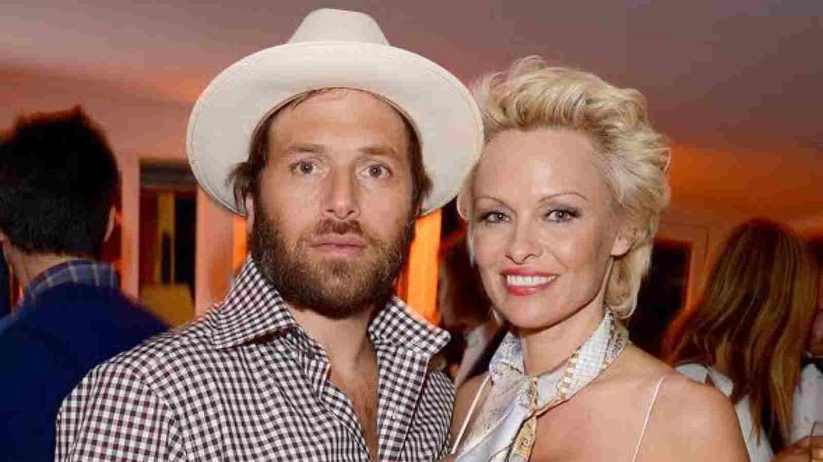 Pamela Anderson's first marriage with Rick Salomon happened in Las Vegas