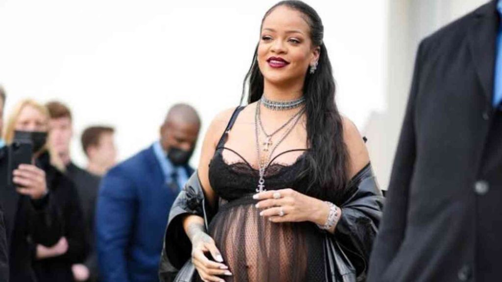  Rihanna when she was pregnant 