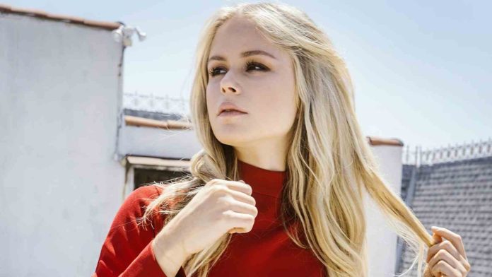 The Boys Star Erin Moriarty Shows Off Her Perfectly Toned Body In New Instagram Post 6661