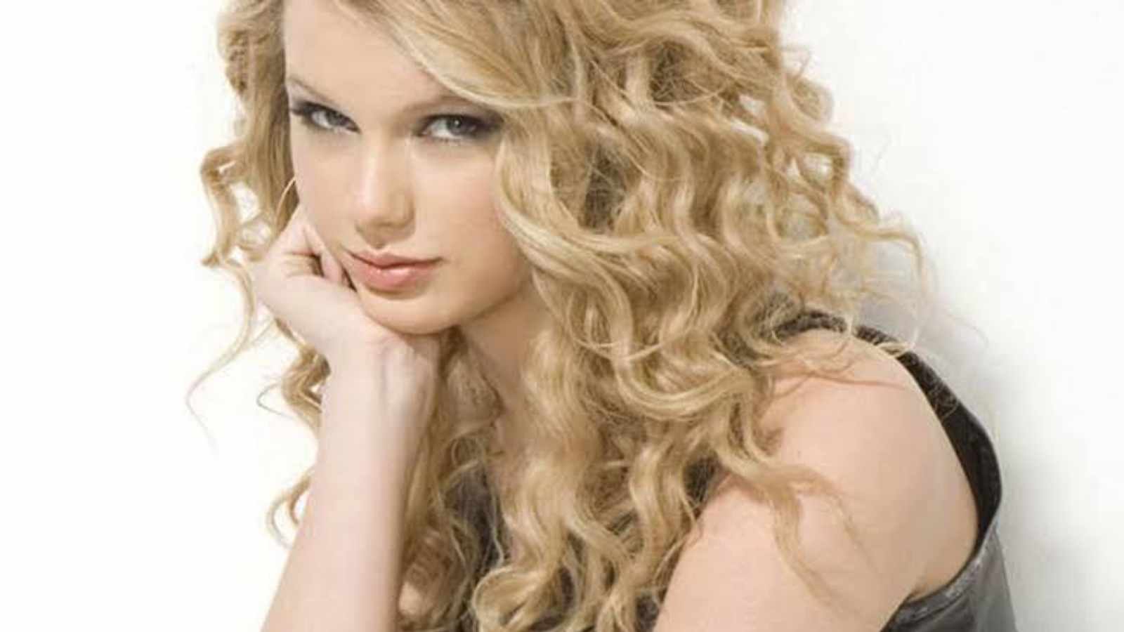 Did Taylor Swift Go To College? Where Did She Graduate From?