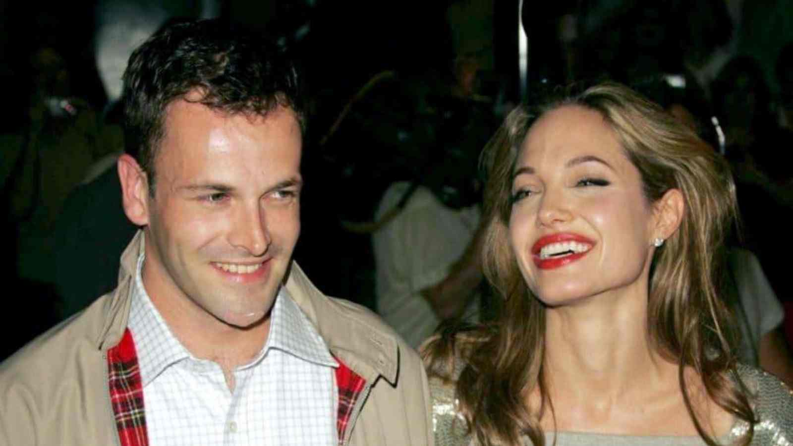 Angelina Jolie and Jonny Lee Miller's relationshipt timeline
