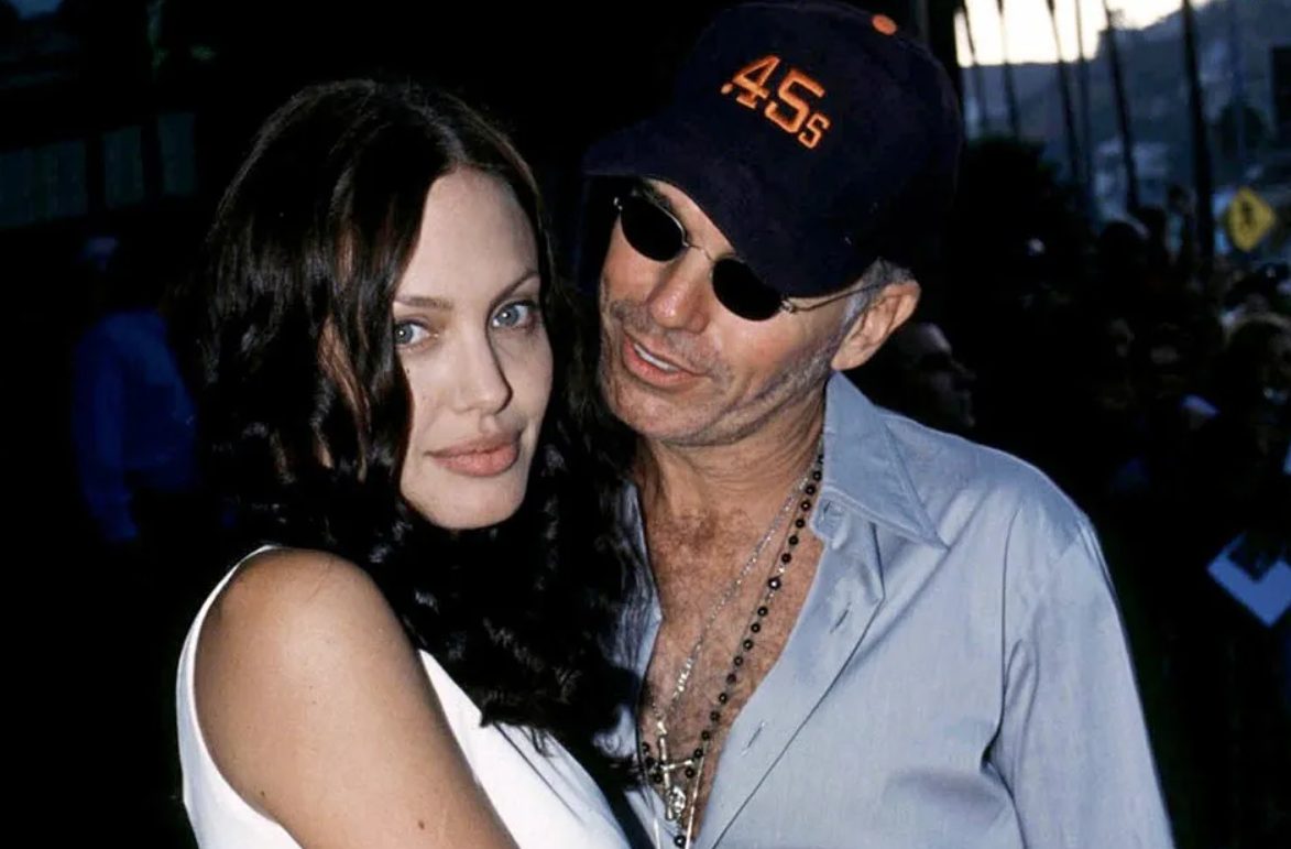 Did Angelina Jolie And Billy Bob Thornton Wore Necklaces With Each ...