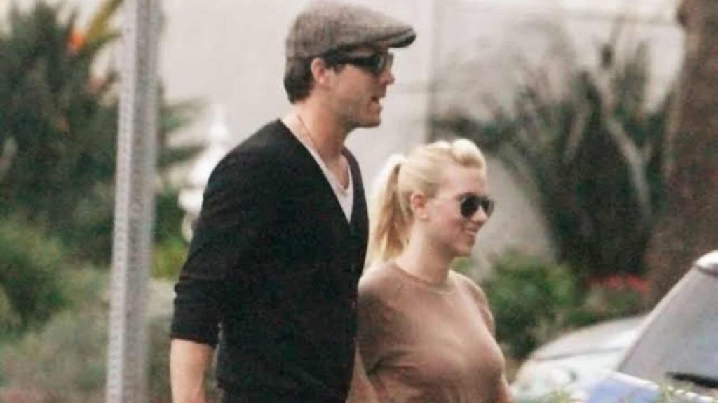Why Did Ryan Reynolds And Scarlett Johansson Get Divorced?