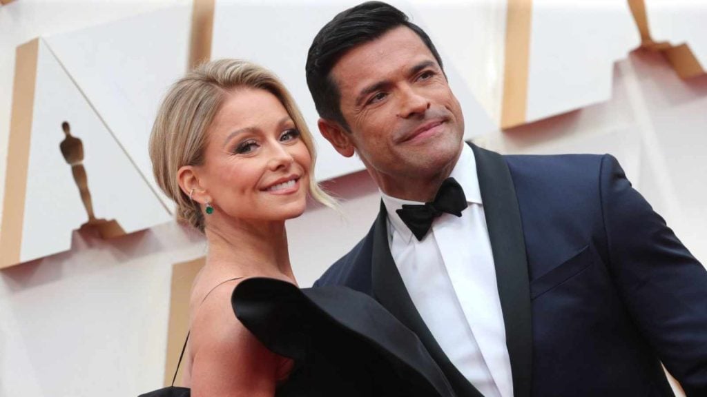 Kelly Ripa Say She Passed Out During Sex With Husband Mark Consuelos Heres Everything You Need 1808