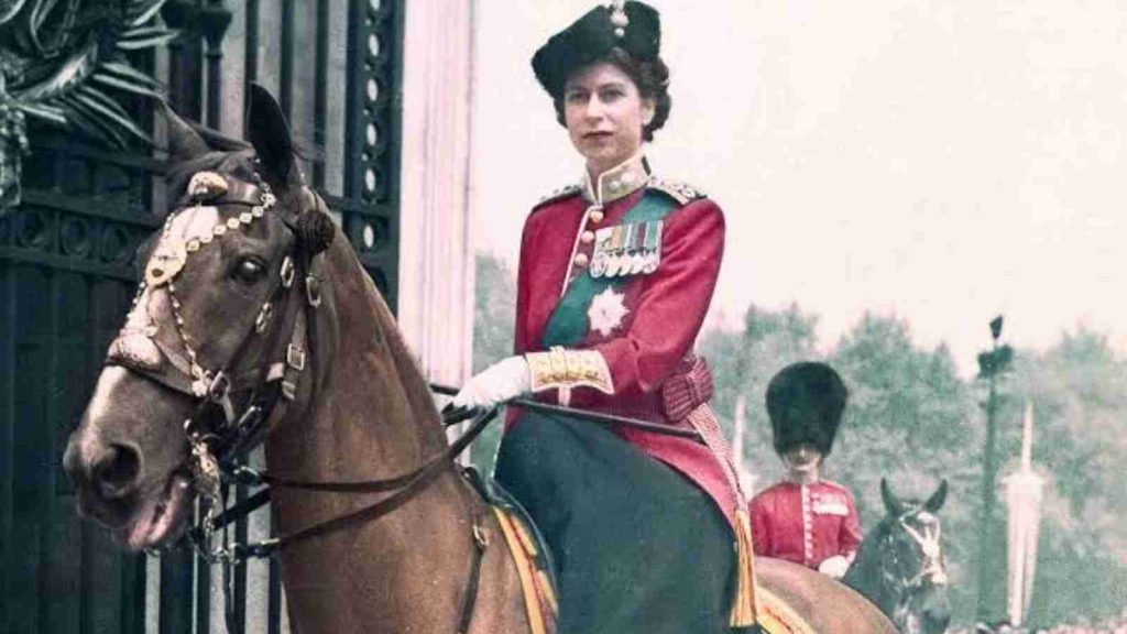 Young Queen Elizabeth II with her horse