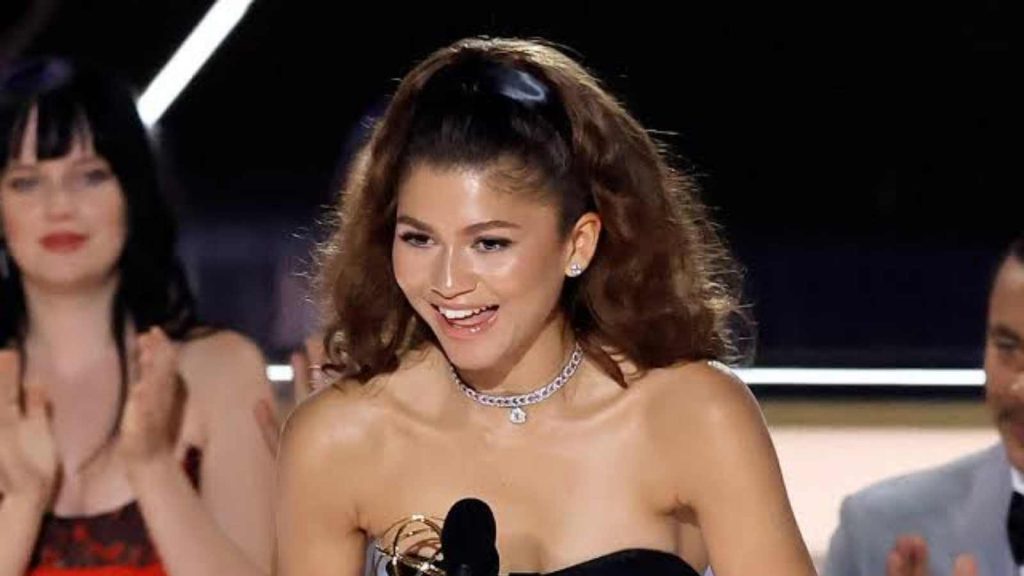 Zendaya giving her acceptance speech at the Emmys 2022
