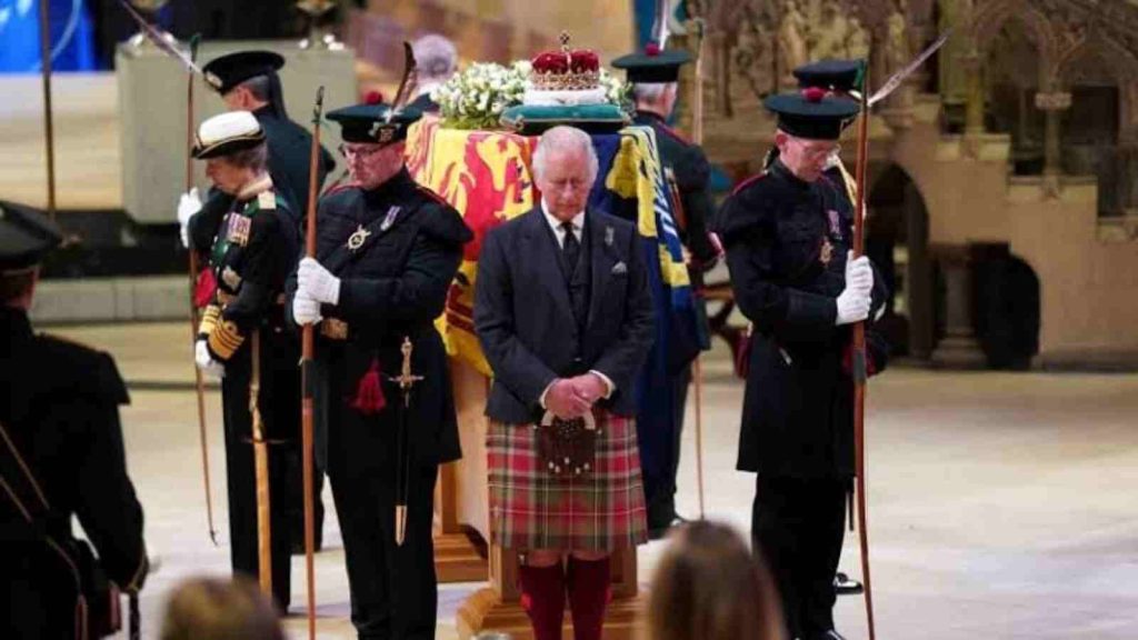 Queen's lying-in-state in Westminster Hall