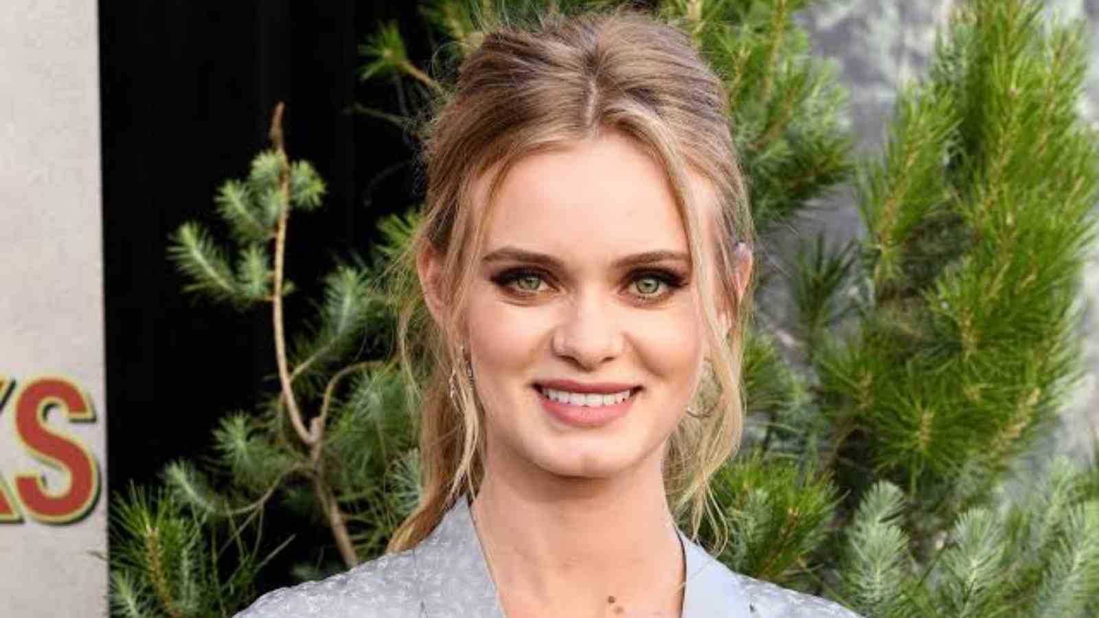 Sara Paxton Net Worth 2023 How Much Does The Blonde Actress Have Firstcuriosity