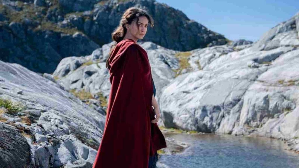 Nazanin Boniadi in The Rings of Power 