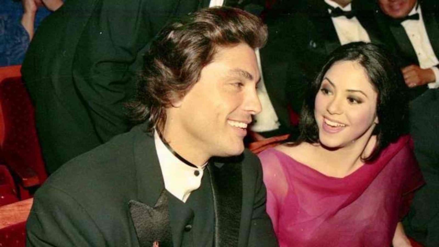 Shakira Boyfriend: Who Has The 'Beautiful Liar' Singer Dated