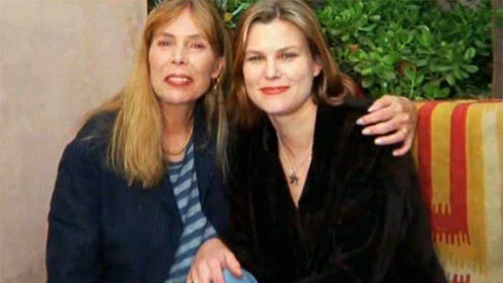 Joni Mitchell and her daughter