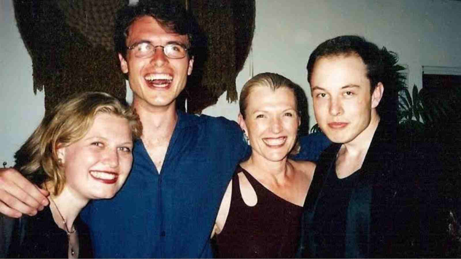 Elon Musk with his family