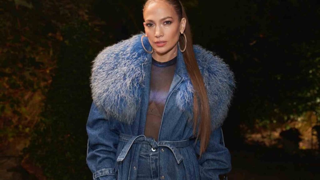 Jennifer Lopez on Zane Lowe's Apple Podcast