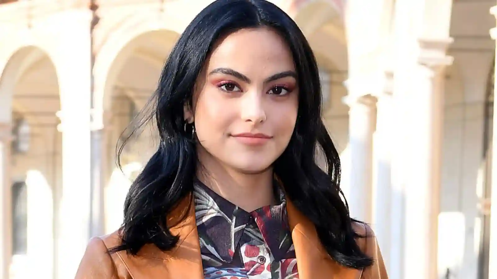 Camila Mendes 