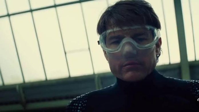 Tom Cruise had the record of holding the breath for six minutes underwater