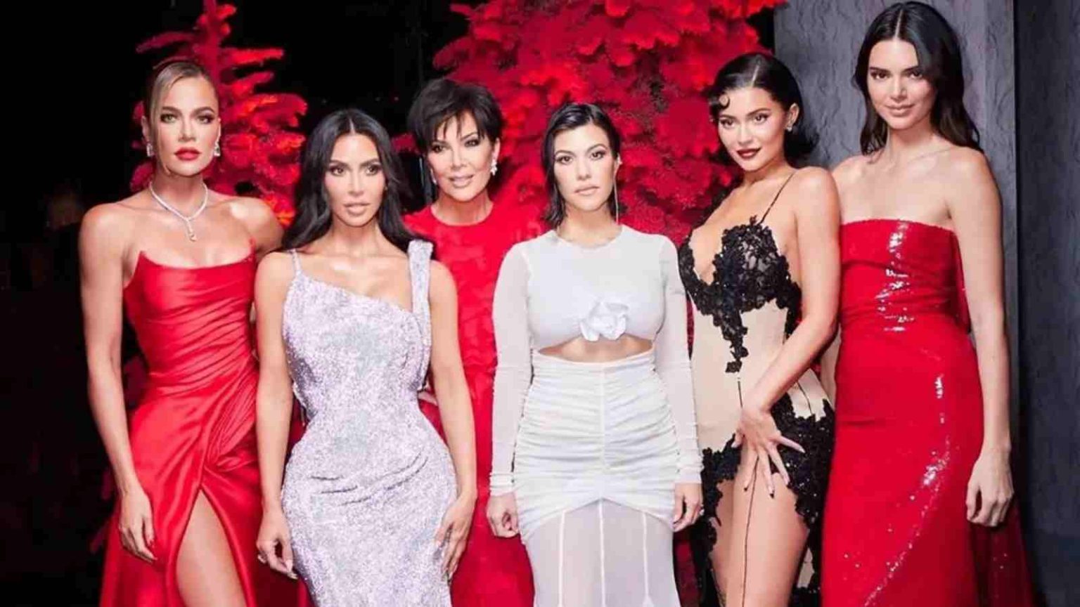 Did Kim Kardashian Her Family Christmas Photo? FirstCuriosity