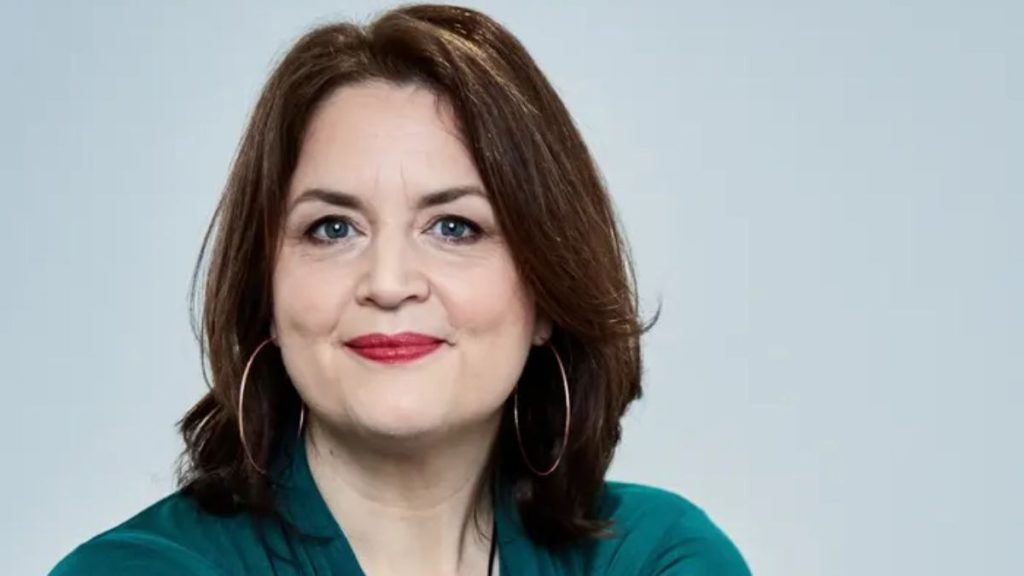 Ruth Jones Net Worth, Personal Life, Books, Career And More