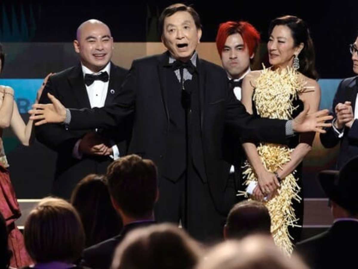 ‘Everything Everywhere All At Once’ Breaks Record For Most SAG Award Wins