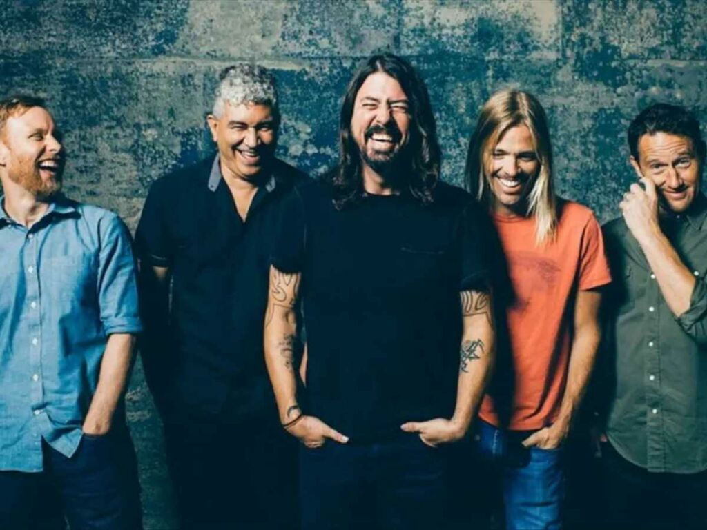 After leaving Nirvana, Dave Grohl formed Foo Fighters