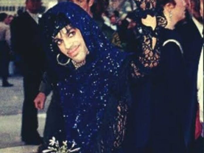 Prince made an androgynous fashion statement at the Oscars 1985