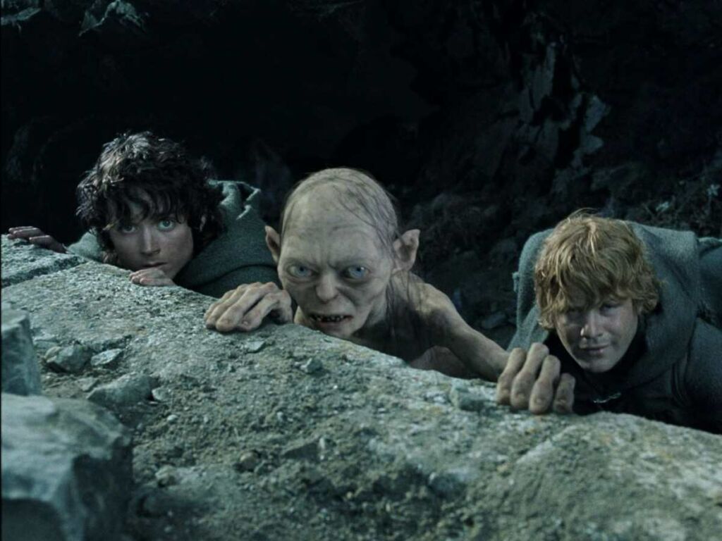 Elijah Wood, Andy Serkis, and Sean Astin in 'The Lord of the Rings: The Return of the King'