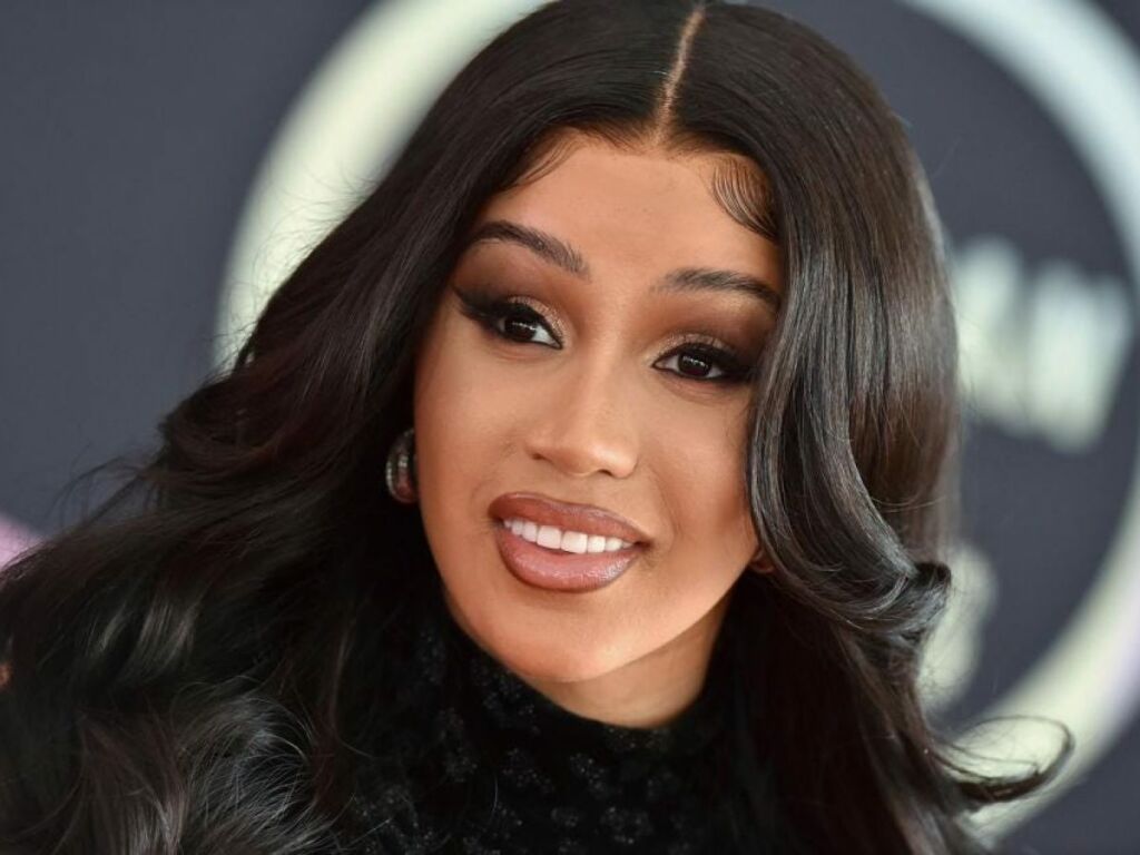 Cardi B Faces Backlash For Her Onstage Tampon String Incident As She ...