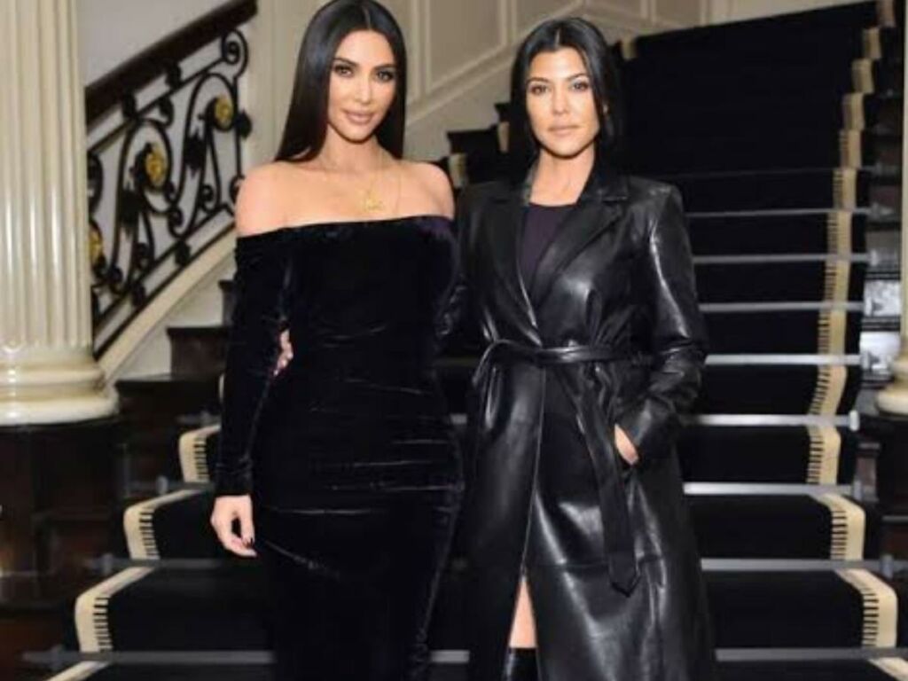 Kim Kardashian and Kourtney Kardashian 