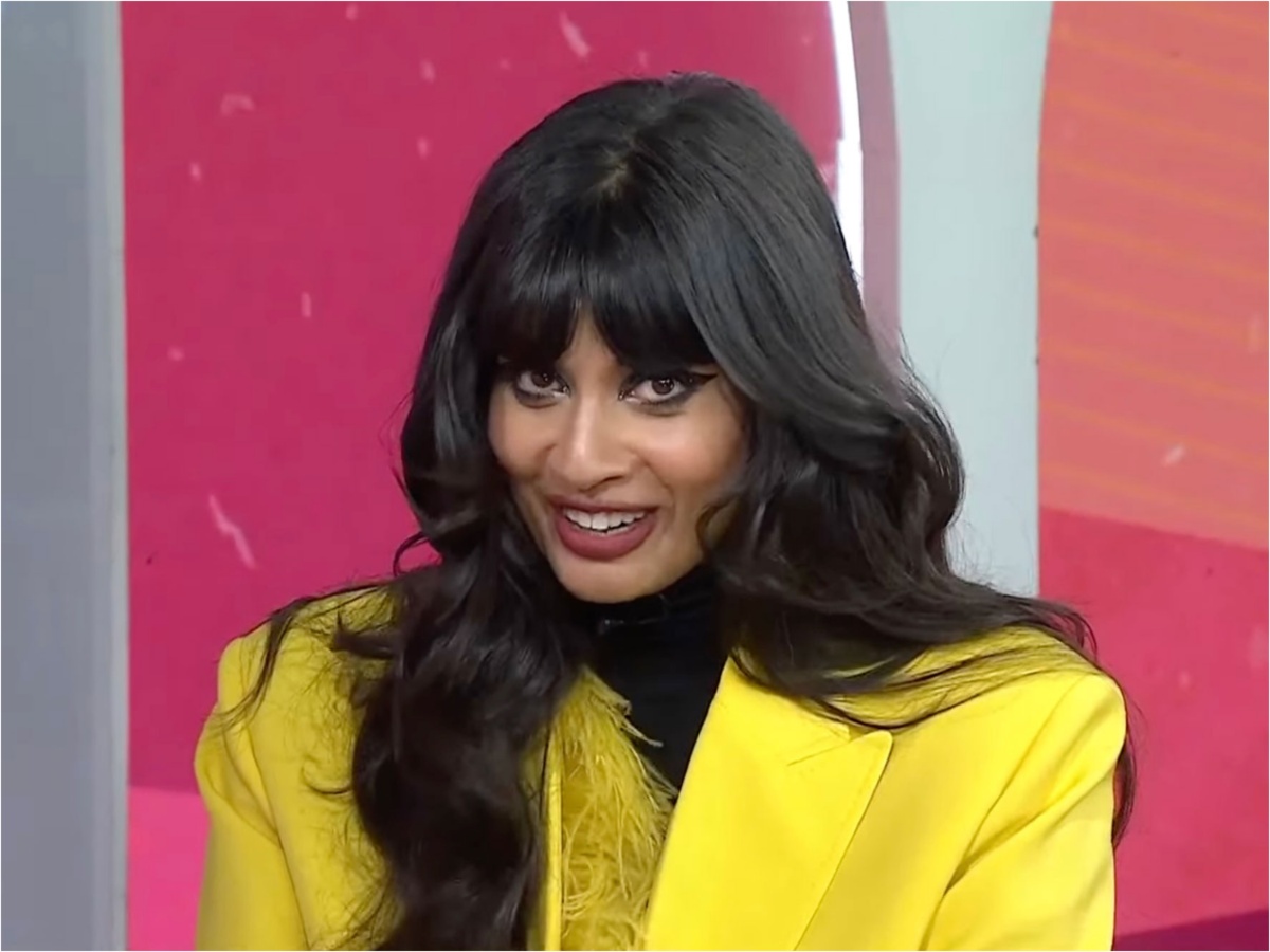 Jameela Jamil Slams ‘Famous Feminists’ For Honoring ‘Bigot’ Karl