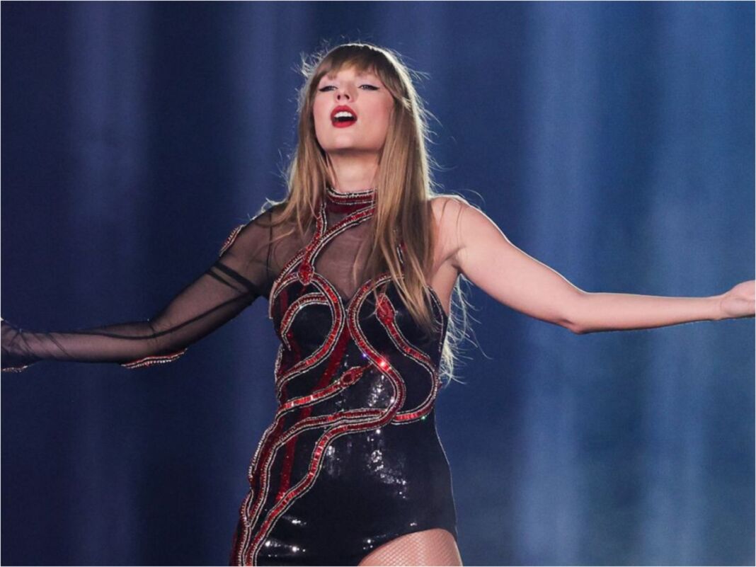 Is Taylor Swift Bisexual? What's The 'Gaylor' Conspiracy Theory?