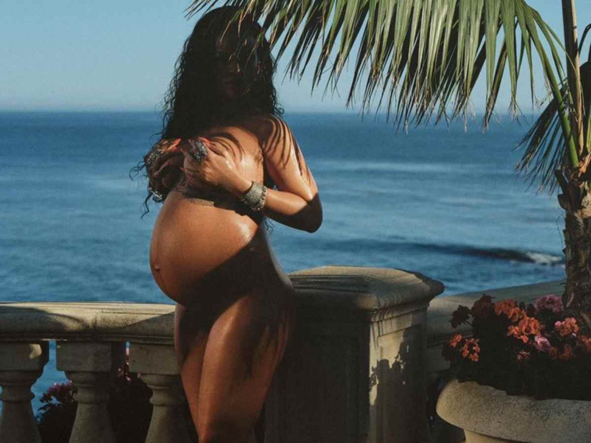 Rihanna in her throwback maternity photo shoot pictures