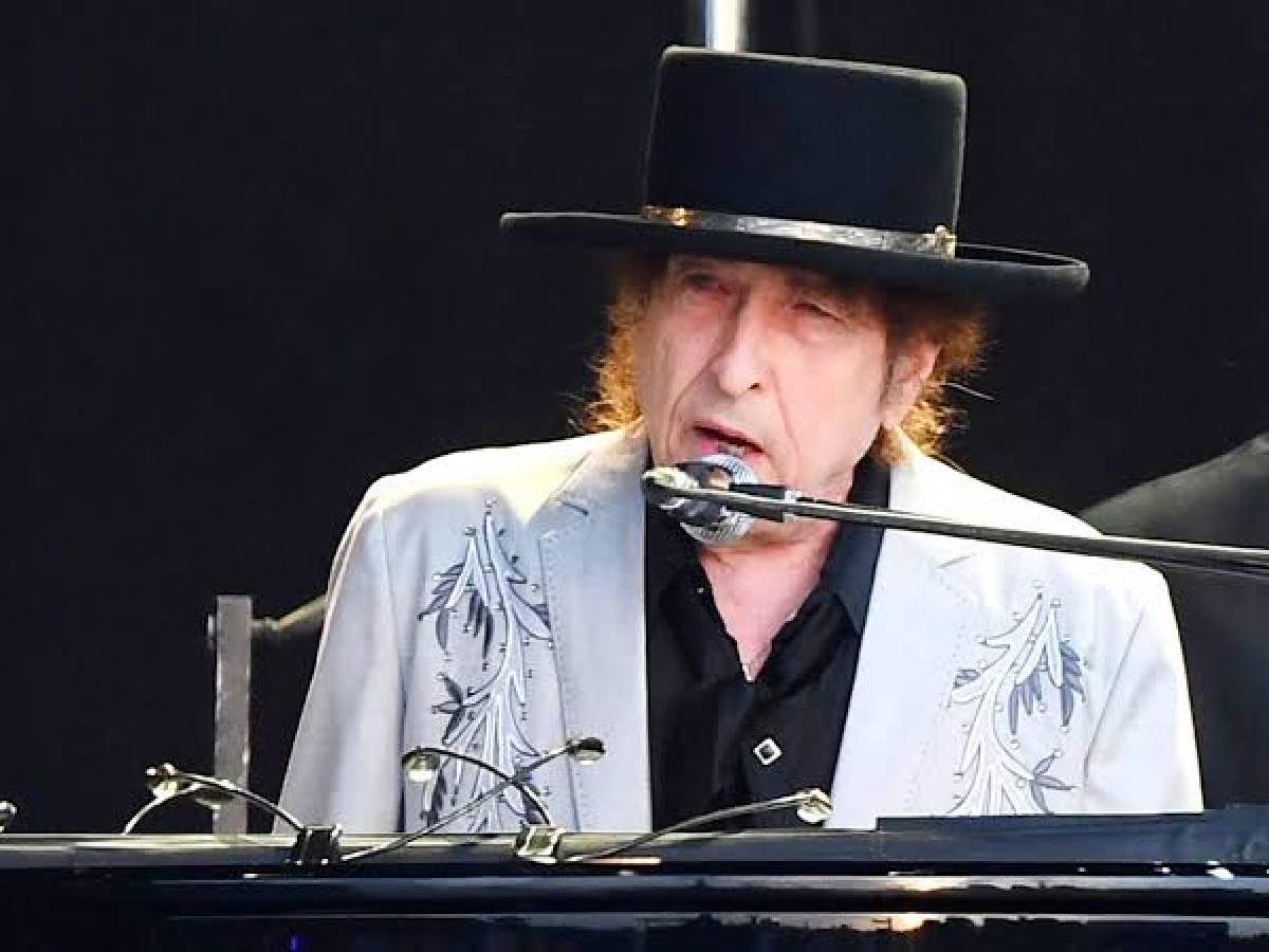 Bob Dylan Net Worth 2024, Music Career, Awards, Wife, Kids, House, And More