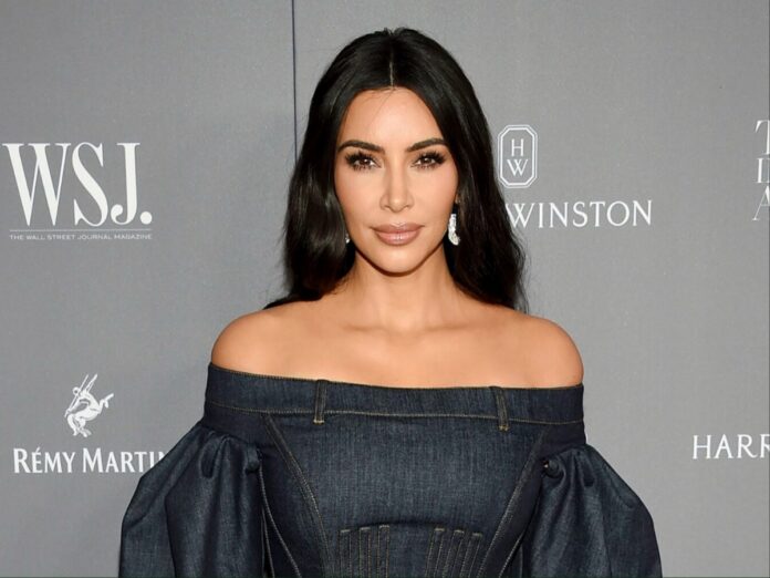 Kim Kardashian prank calls s** hotline to relive her teenage years