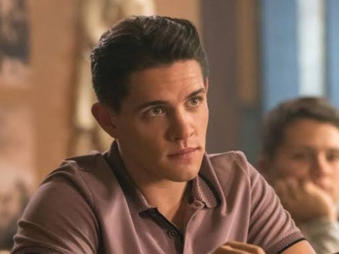 Is Casey Cott gay in real life?