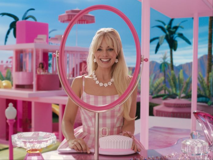 Barbie's French poster receives hilarious reaction on the internet
