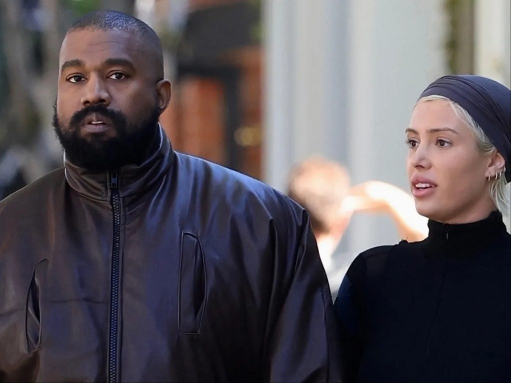 Ye's body odor has become a problem in his alleged marriage with Bianca Censori
