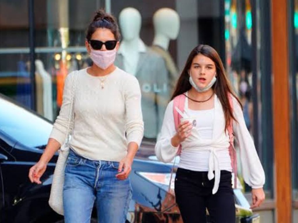 Katie Holmes with daughter Suri