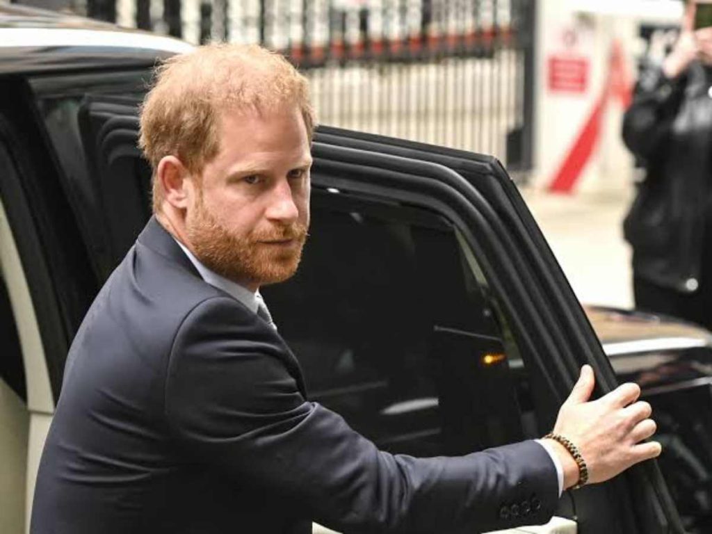 Prince Harry arriving at the Court