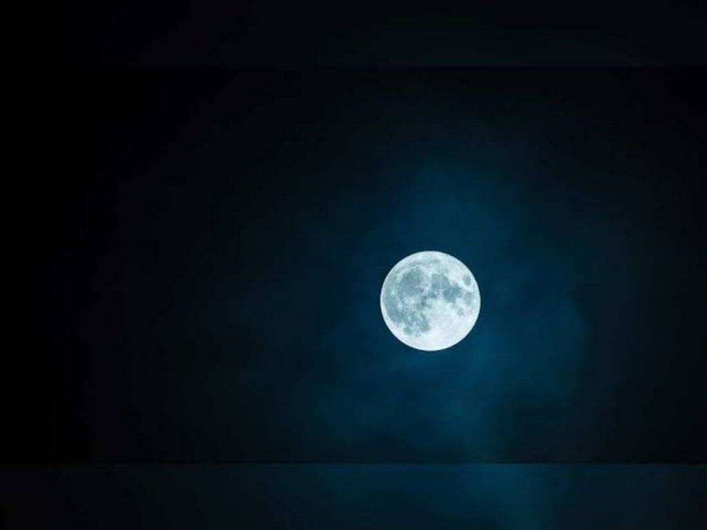 Blue Moon 