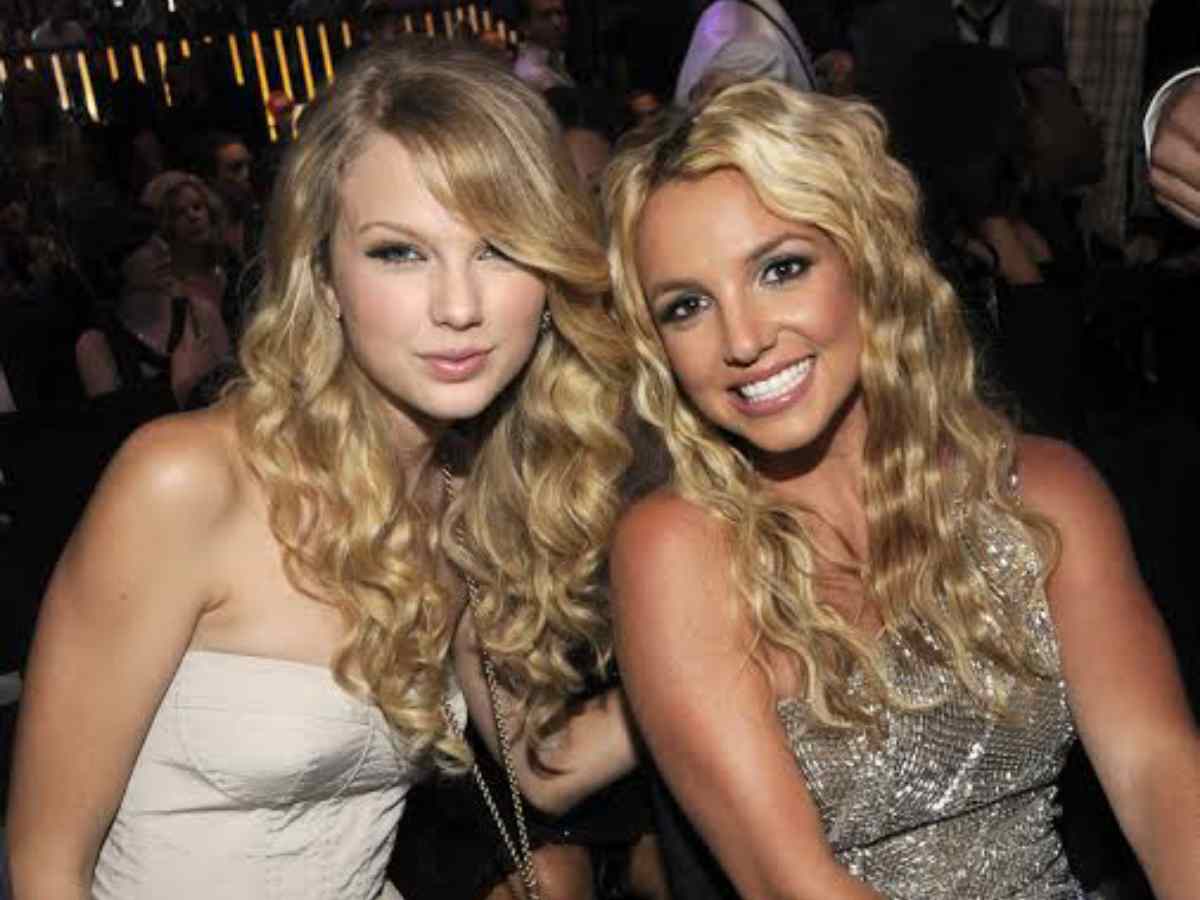 Taylor Swift and Britney Spears during the 2008 VMAs
