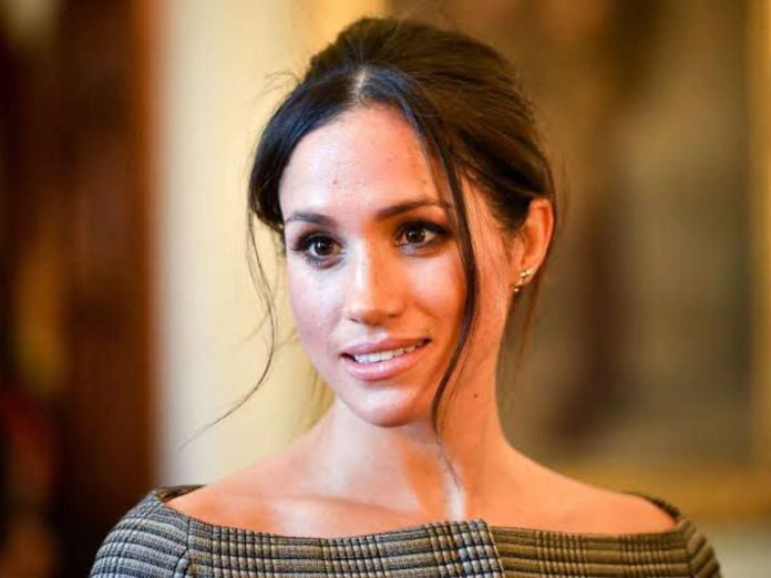 Tom Bower claims that Meghan Markle wants to become a queen