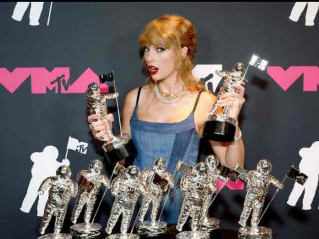 Taylor Swift  with her nine wins 