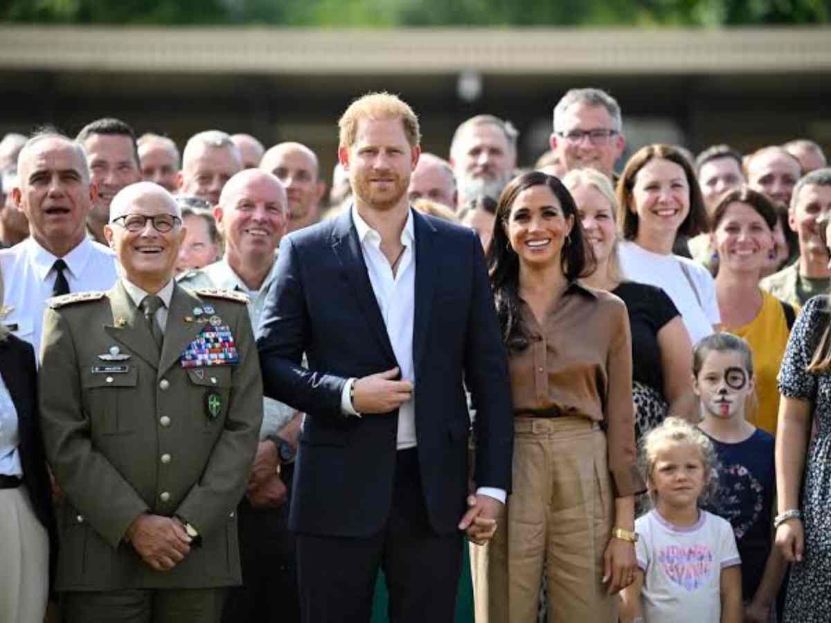 The Duke and Duchess of Sussex with the family, participants, and organizers of Invictus Games 2023