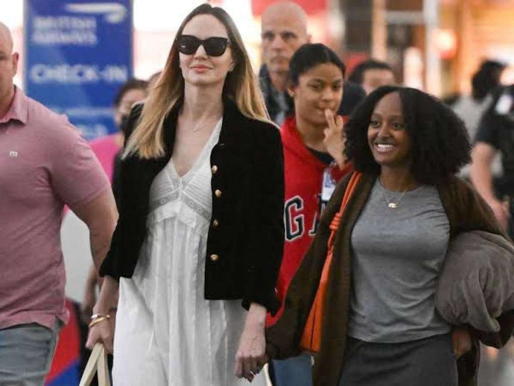 Angelina Jolie  with Zahara 