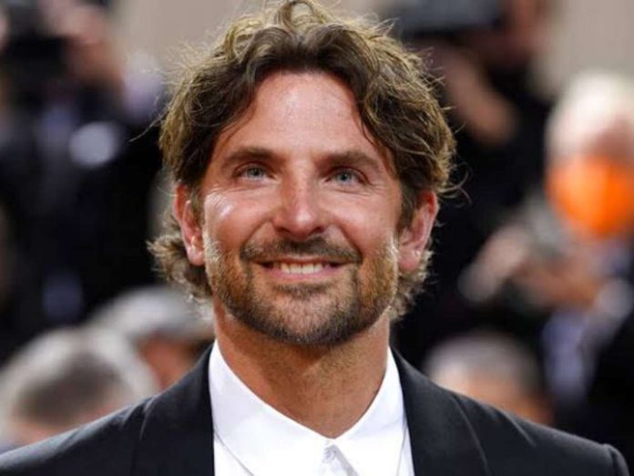 Bradley Cooper was criticized for not having chairs on the sets of 'Maestro'