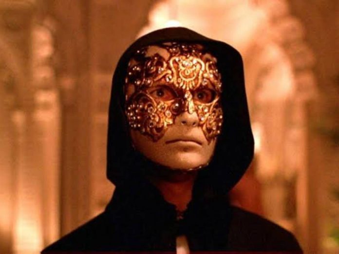 Tom Cruise's acting skills saved him from having an orgy on the sets of 'Eyes Wide Shut'
